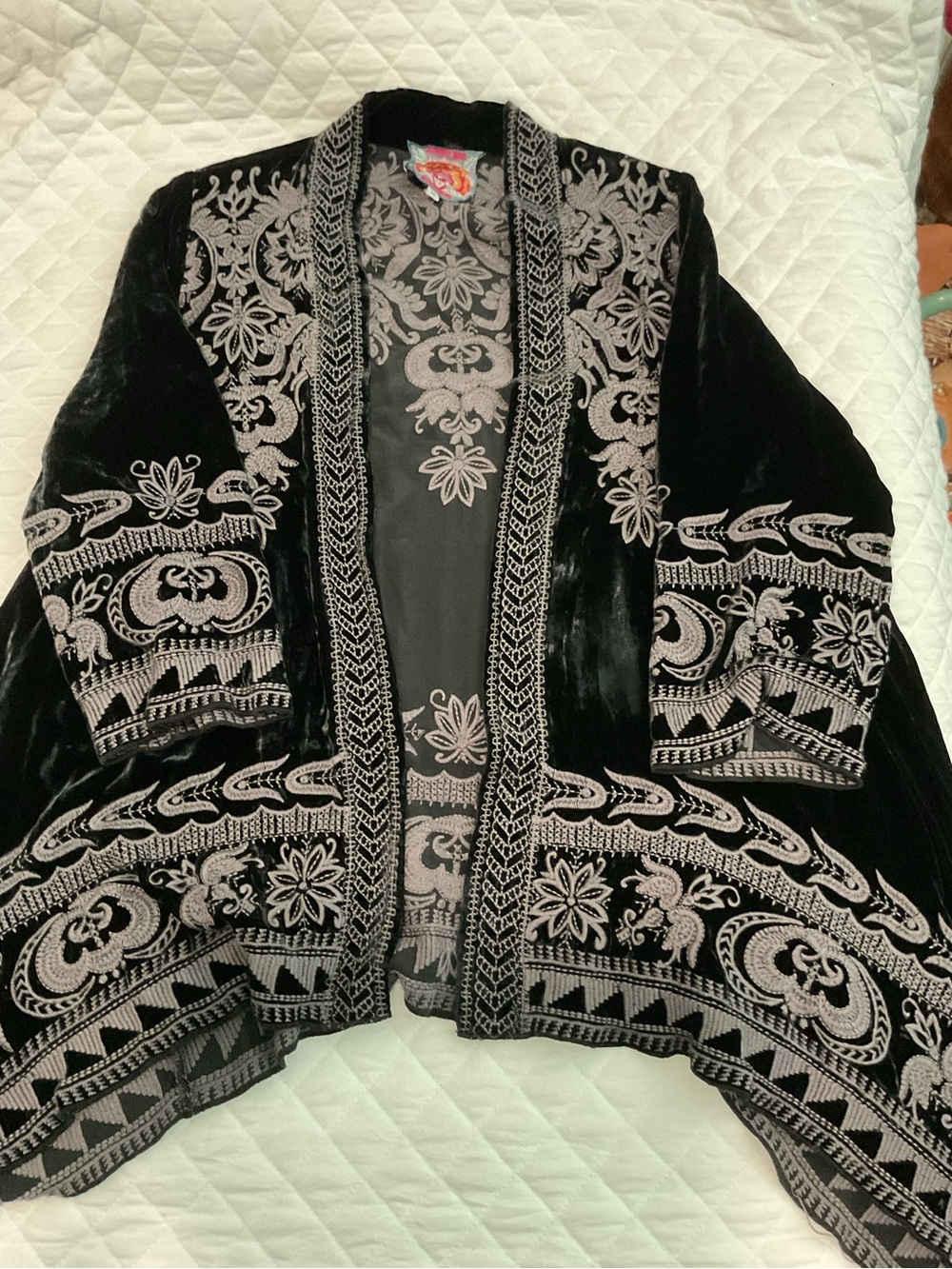 Johnny Was Black Velvet Open-Front Embroidered Kimono style jacket